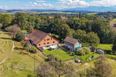 /international/ch/chez-le-bart-chez-le-bart-canton-of-neuchatel-310106108409/