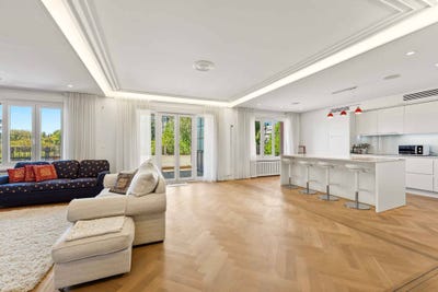 /international/ch/lausanne-lausanne-vaud-310108760010/?lang=zh-cn