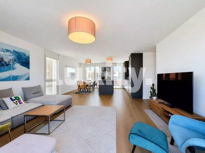 /international/ch/troinex-geneva-310108483172/