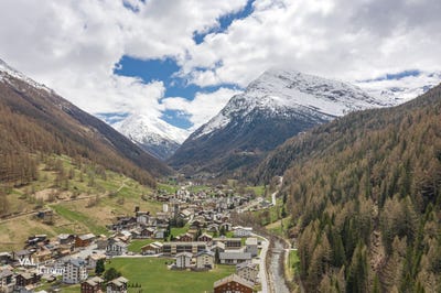 /international/ch/saas-grund-valais-310109198570/