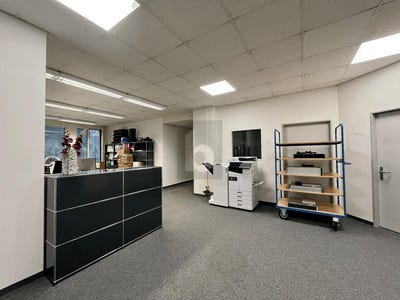 /international/ch/auf-anfrage-schlieren-zurich-310101494994/?lang=id
