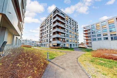 /international/ch/lochackerstrasse-12-kloten-zurich-310101441362/?lang=id