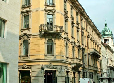 /international/ch/lugano-lugano-ticino-310100912706/?lang=en