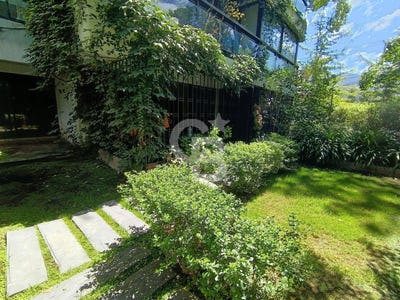 /international/cl/nueva-costanera-vitacura-santiago-310106399729/