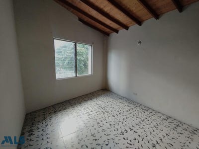 /international/co/medellin-centro-antioquia-310101103838/?lang=en