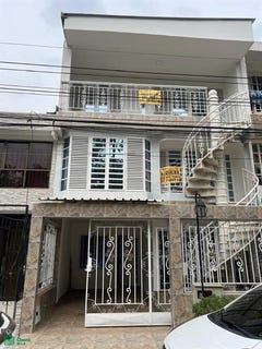 /international/co/calle-26-67b-61-ciudad-dos-mil-cali-valle-del-cauca-cali-valle-del-cauca-310108161767/