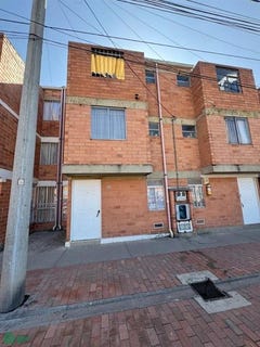 /international/co/calle-7-22-92-soacha-centro-soacha-cundinamarca-111111-soacha-cundinamarca-310106078362/
