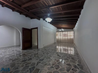 /international/co/medellin-laureles-antioquia-310094890922/