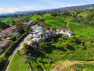 /international/co/finca-218-vereda-las-mercedes-marinilla-antioquia-310106608653/