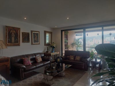 /international/co/medellin-poblado-antioquia-310098200576/?lang=en