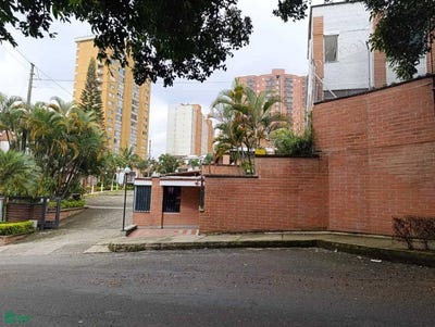 /international/co/calle-65b-80a-145-robledo-medellin-antioquia-medellin-antioquia-310100271580/