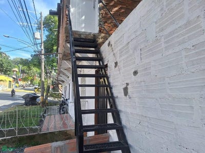 /international/co/cra-50-95-07-aranjuez-medellin-antioquia-medellin-antioquia-310108374460/