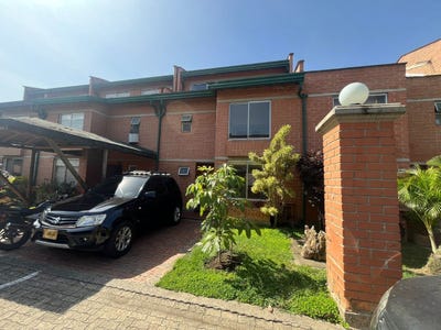 /international/co/la-mota-medellin-medellin-antioquia-colombia-medellin-antioquia-310101442599/