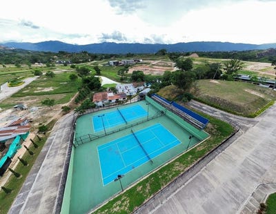 /international/co/condominio-valles-de-espana-ruitoque-bajo-giron-santander-department-310101181394/?lang=zh-cn
