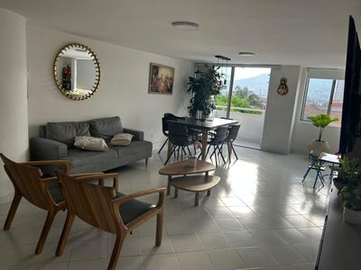 /international/co/mesa-zona-9-envigado-antioquia-colombia-envigado-antioquia-310100988429/