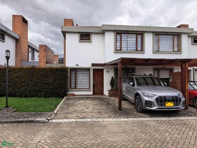 /international/co/calle-2-sur-1-33-chia-chia-cundinamarca-chia-cundinamarca-310107788375/