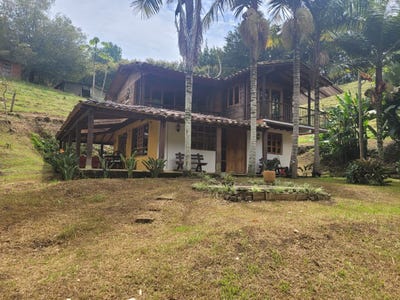/international/co/vda-el-yarumo-la-ceja-antioquia-colombia-la-ceja-antioquia-310100931525/?lang=fr