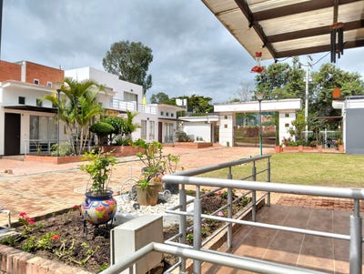 /international/co/cra-1-835-la-mesa-cundinamarca-colombia-la-mesa-cundinamarca-310100988833/?lang=zh-tw