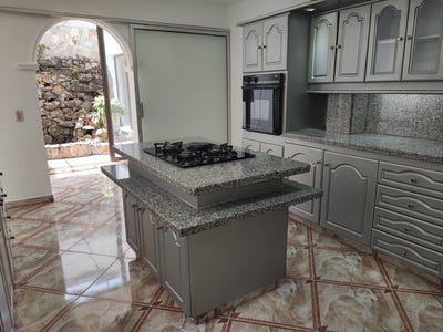 /international/co/medellin-medellin-antioquia-310095805227/