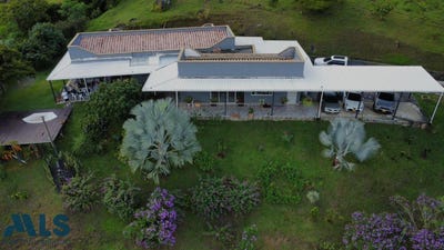 /international/co/unit-1-girardota-antioquia-310106384033/