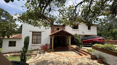 /international/co/sector-1-altos-del-oriente-unit-parcela-6-floridablanca-santander-department-310107767040/