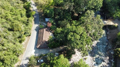 /international/co/vereda-san-francisco-municipio-de-matanza-finca-patio-barrido-santander-santander-department-310106265118/