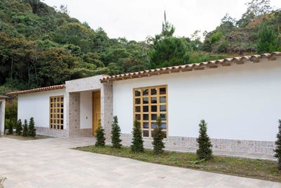 /international/co/cl-3-17-30-la-ceja-santa-teresa-la-ceja-antioquia-colombia-la-ceja-antioquia-310095997181/