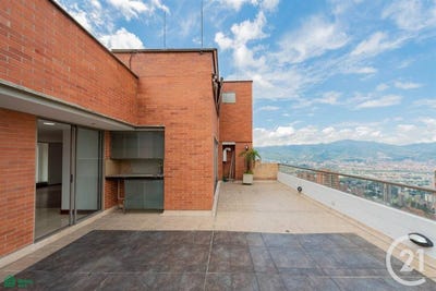 /international/co/calle-4-18-251-medellin-medellin-antioquia-medellin-antioquia-310105964958/