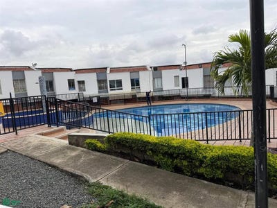 /international/co/calle-42-norte-7-71a-zona-chipichape-cali-valle-del-cauca-cali-valle-del-cauca-310108646885/