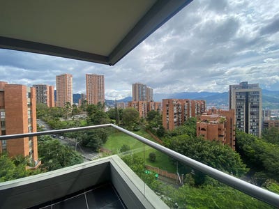/international/co/medellin-medellin-antioquia-310095805292/