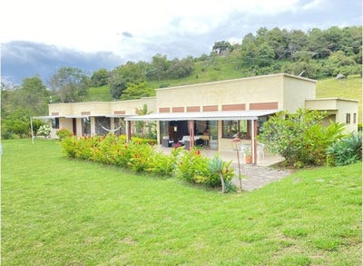 /international/co/el-carmen-de-viboral-cundinamarca-310108324130/