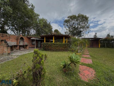 /international/co/unit-la-67-santuario-antioquia-310107375069/