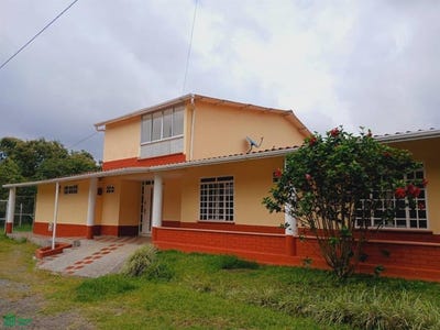 /international/co/avenida-centenario-villa-claudia-armenia-armenia-antioquia-armenia-antioquia-310107813309/