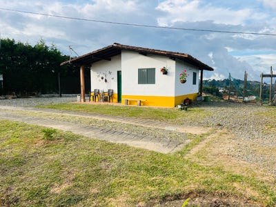 /international/co/6jxr-v9-san-vicente-vda-chaparral-san-vicente-antioquia-colombia-rionegro-antioquia-310101275301/