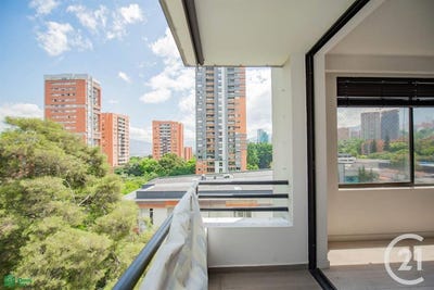 /international/co/carrera-45-16-sur-el-poblado-medellin-antioquia-medellin-antioquia-310107975461/