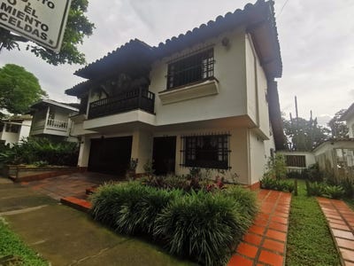 /international/co/la-aguacatala-el-poblado-medellin-el-poblado-medellin-antioquia-colombia-medellin-antioquia-310100642855/?lang=en