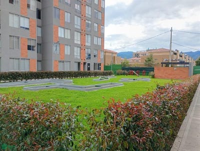 /international/co/calle-2-1-c-00-chia-chia-cundinamarca-chia-cundinamarca-310107495279/
