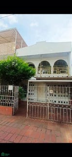 /international/co/calle-52-no-8-39-apto-201-edificio-luz-dary-la-base-cali-valle-del-cauca-cali-valle-del-cauca-310107835095/