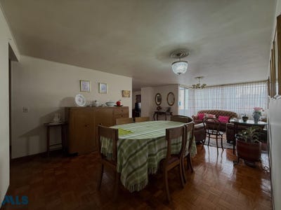 /international/co/medellin-centro-antioquia-310101444418/