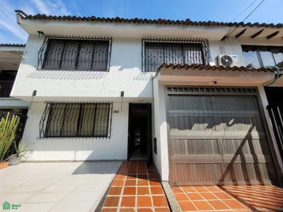 /international/co/calle-36a-norte-3n-83-prados-del-norte-cali-valle-del-cauca-cali-valle-del-cauca-310097097135/
