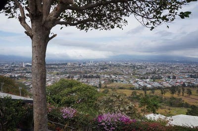 /international/cr/id-3084-5-bedroom-panoramic-view-home-with-pool-and-guest-apartment-for-sale-in-escazu-san-antonio-san-jose-310108554080/