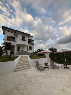 /international/cr/incredible-casa-blanca-in-monterrey-pool-and-huge-land-near-the-beach-financing-available-lot-d1-rancho-monterrey-esterillos-este-parrita-puntarenas-costa-rica-60901-esterillos-este-puntarenas-310101603629/