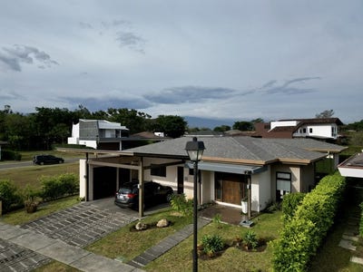 /international/cr/house-for-sale-in-la-guacimahacienda-los-reyes-la-guacima-alajuela-province-120091360133/