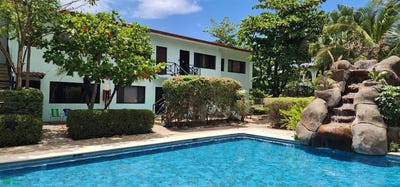 /international/cr/calle-los-canales-playas-del-coco-guanacaste-province-310108214364/