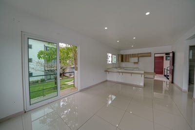 /international/cr/uruca-la-uruca-san-jose-la-uruca-san-jose-310108763455/
