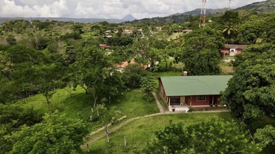 /international/cr/in-front-of-the-country-club-tilaran-guanacaste-tilaran-guanacaste-province-310109150800/