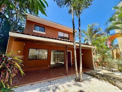 /international/cr/dual-home-opportunity-just-two-blocks-from-the-beach-tamarindo-santa-cruz-guanacaste-santa-cruz-guanacaste-province-310100987445/?lang=zh-tw