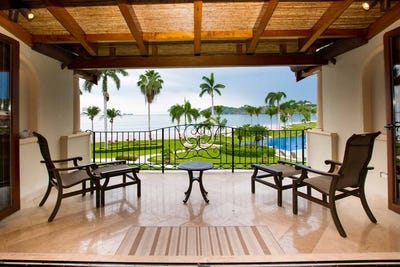 /international/cr/palms-condo-6-luxury-2-bedroom-oceanfront-condo-with-fantastic-pool-area-playa-flamingo-guanacaste-province-120069007783/