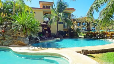 /international/cr/86r6-8q-tamarindo-guanacaste-province-310108373210/