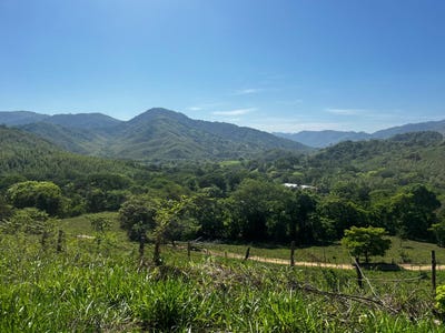 /international/cr/400m-norte-de-la-estacion-de-buses-castro-nicoya-guanacaste-nicoya-guanacaste-province-310108377016/